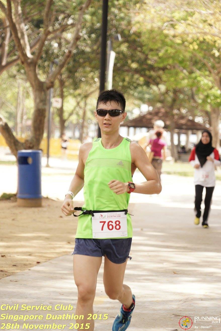 Floppy legs. Credit to Running Shots.