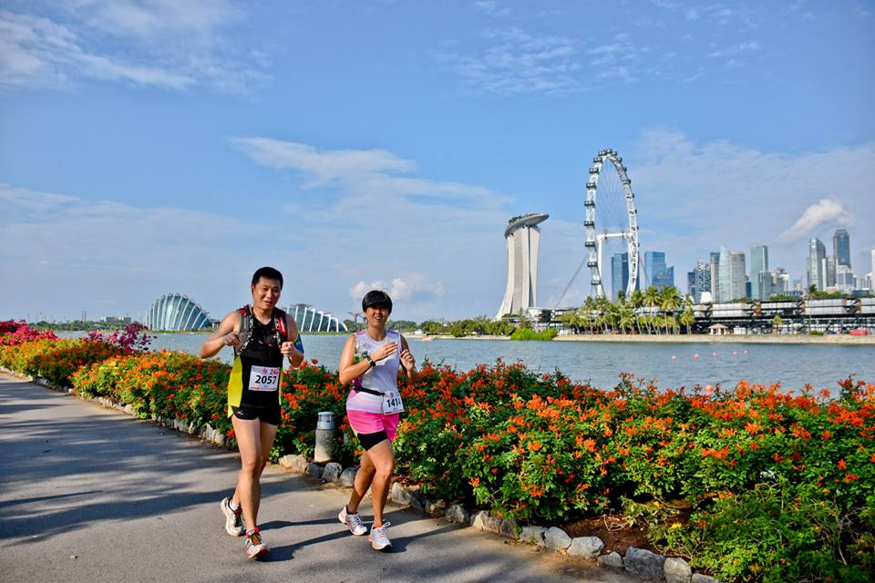 Runners at Compressport TRI-Factor Run 2015