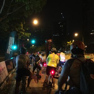 It was rather dark when we flagged off and front and rear lighs were compulsory.