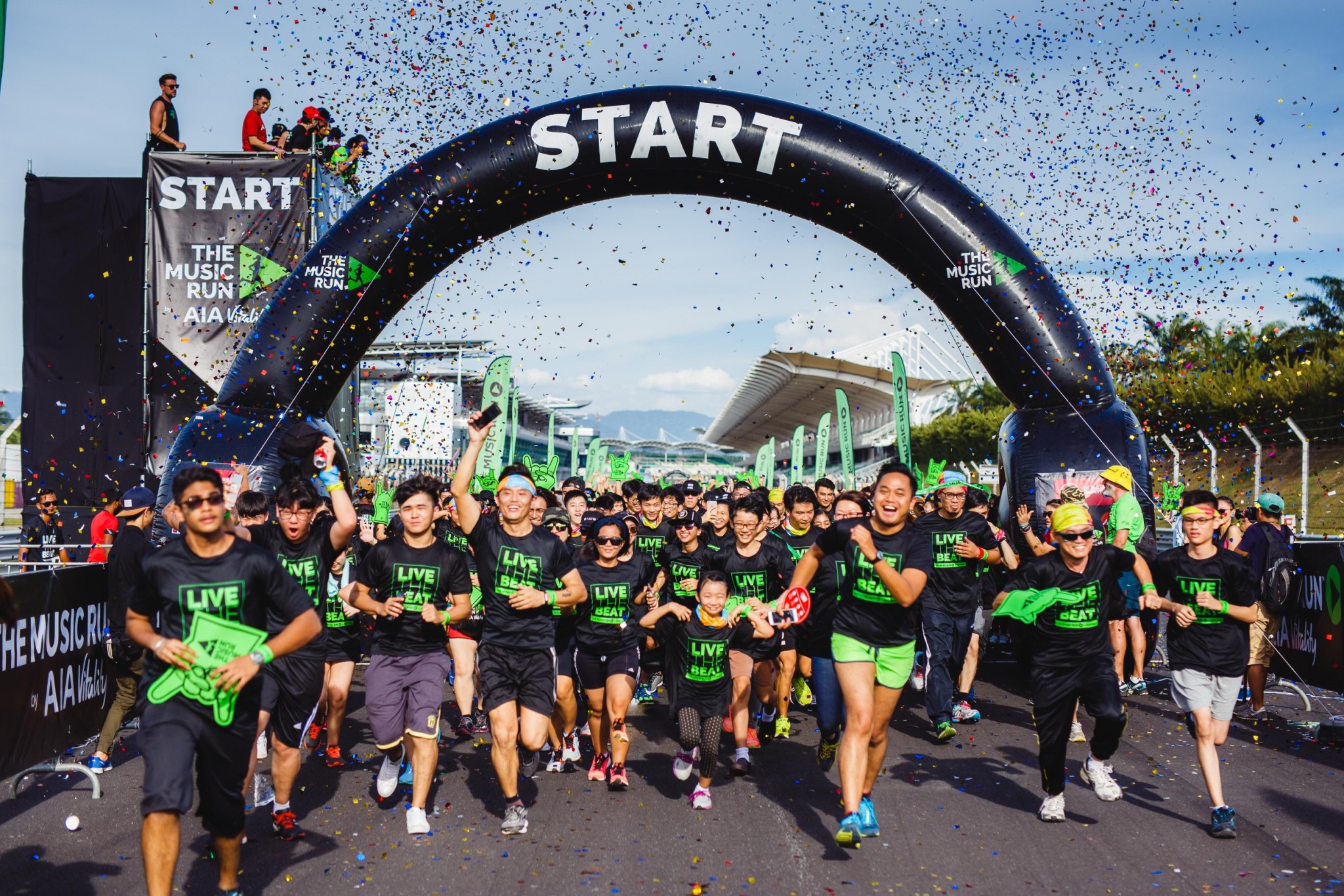 20000-enthusiastic-music-runners-flagged-off-at-the-sepang-international-circuit