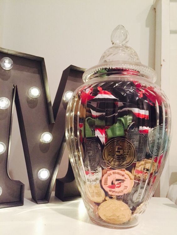 medal-in-jar