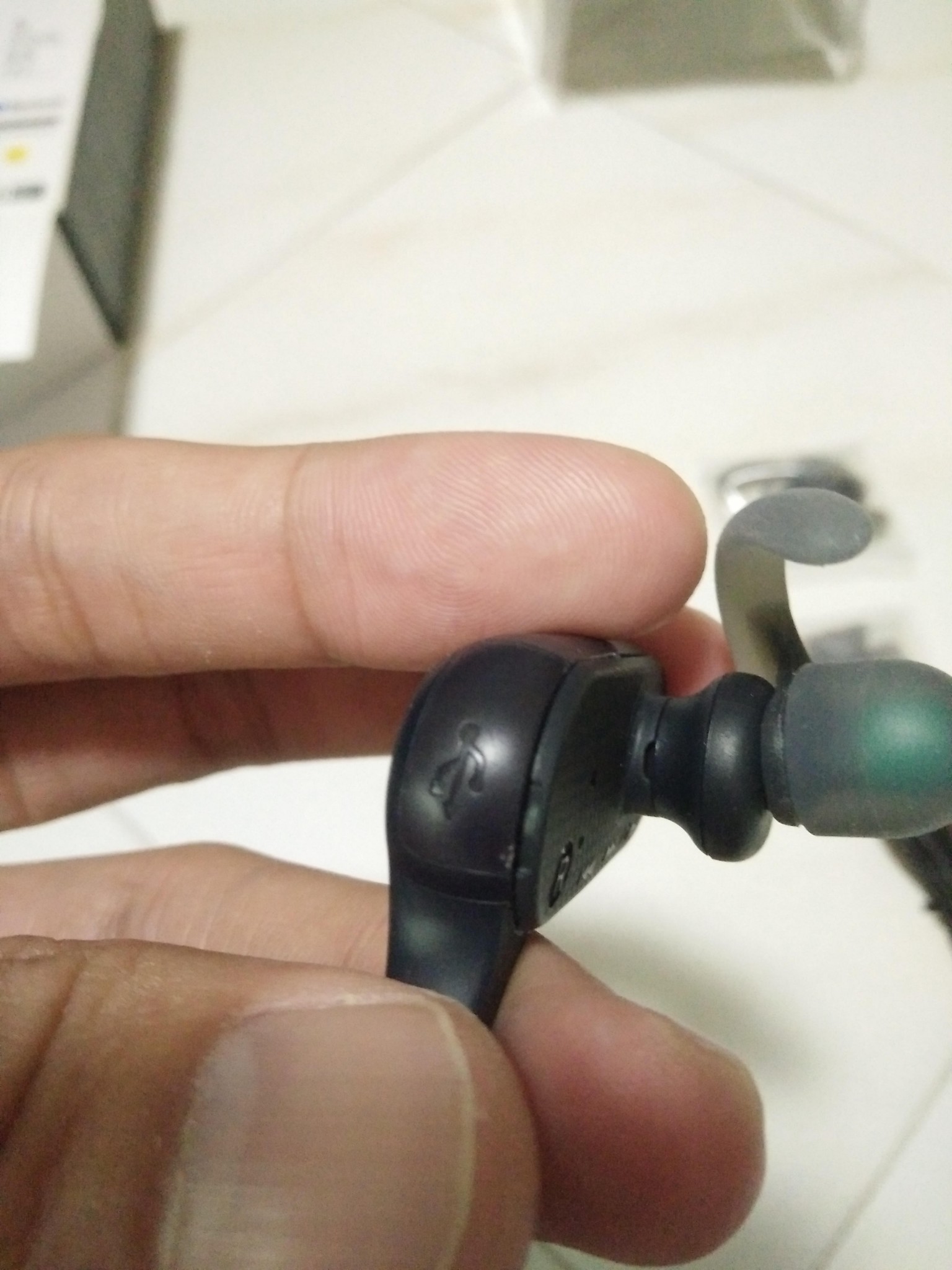 keep the Micro-usb port cover close before use or washing