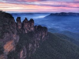 The Three Sisters rock formation at Blue Mountains, New South Wales, Australia. Image: Terry Tan